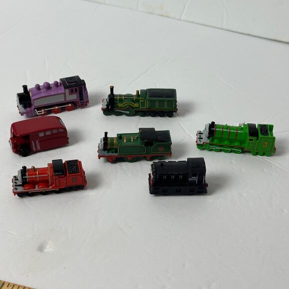 Lot of 7 Mini Thomas Tank Train Friends Cars Rubber PVC Plastic Cake Toppers Toy - Picture 4 of 7